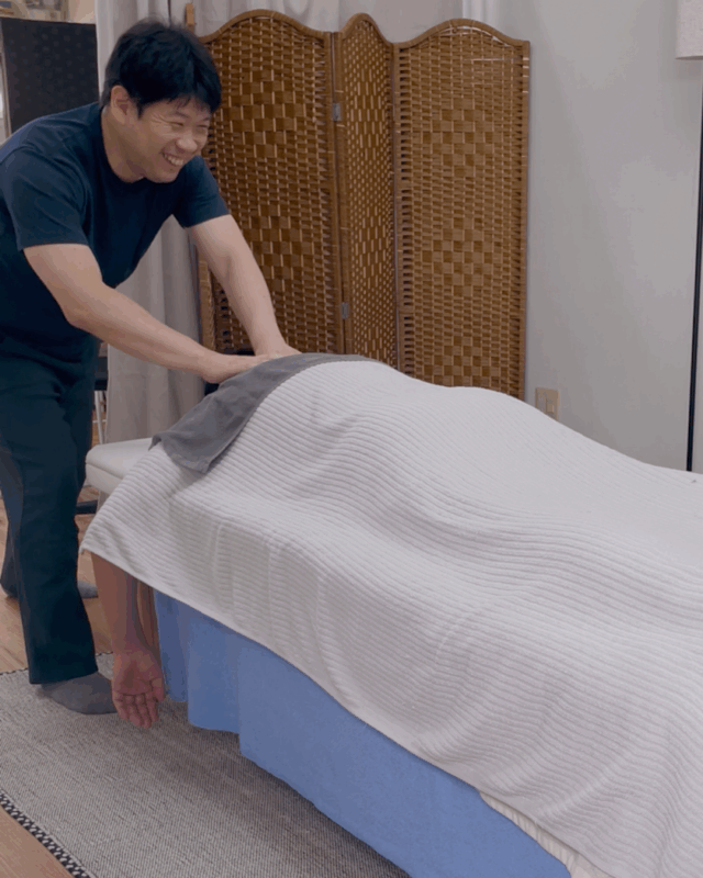 愛知よりもみほぐしマッサージの様子